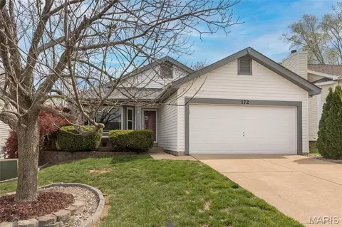 172 Autumn Chase Dr, O'fallon, MO 63366