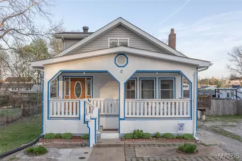 8708 S Grand Ave, Saint Louis, MO 63125