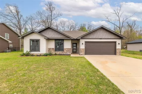 5931 Melissa Ln, Poplar Bluff, MO 63901