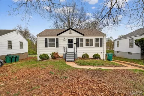 7805 Utica Dr, Saint Louis, MO 63133