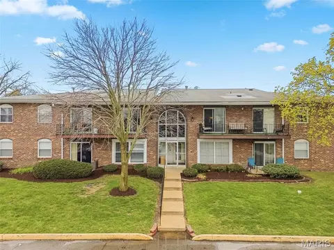 10308 Forest Brook Ln #H, Saint Louis, MO 63146
