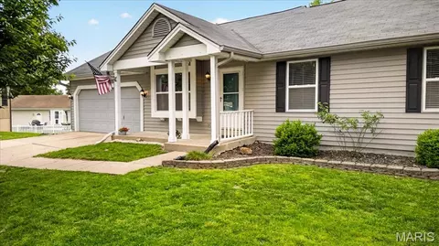 6512 Sprucefield Dr, O'fallon, MO 63368