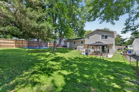 Exterior - 11005 Saxonhall Dr, Bridgeton, MO 63044 photo 4 of 4
