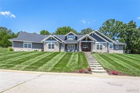 128 Jared St, Waynesville, MO 65583
