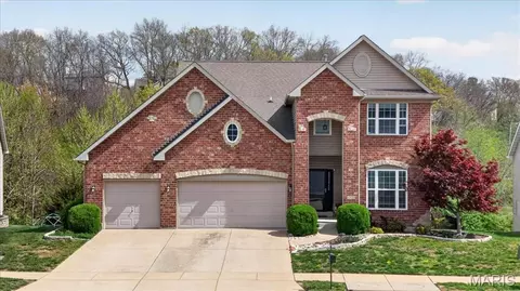 1535 Heritage Valley Dr, High Ridge, MO 63049