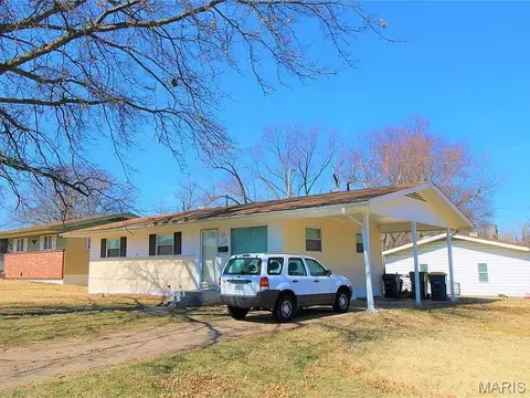 533 Banavie Dr, Saint Louis, MO 63137