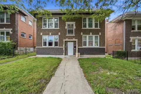 2845 Meramec St, Saint Louis, MO 63118