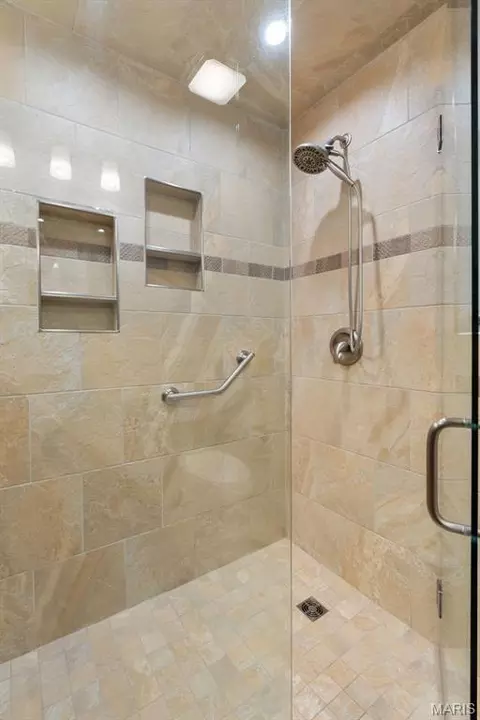 Bath - 17 Stablestone Dr, Union, MO 63084 photo 5 of 8