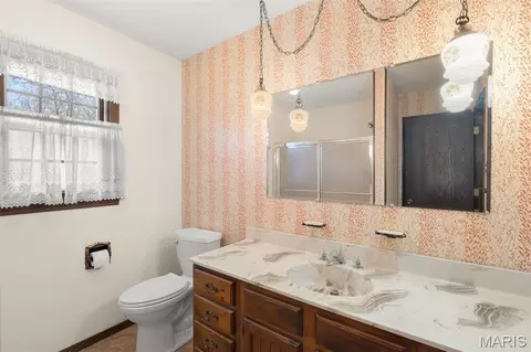 Bath - 17 Stablestone Dr, Union, MO 63084 photo 6 of 8