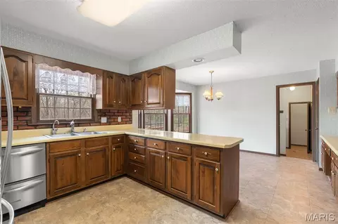 Kitchen - 17 Stablestone Dr, Union, MO 63084 photo 1 of 3