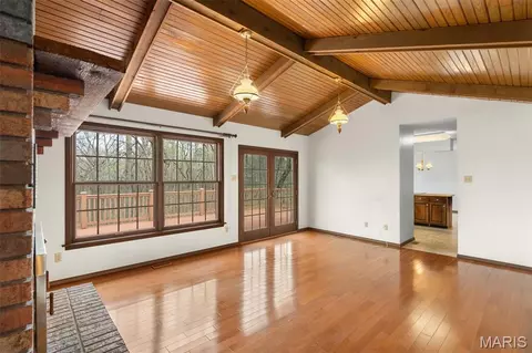 Living - 17 Stablestone Dr, Union, MO 63084 photo 3 of 7