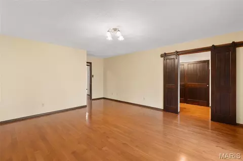 Living - 17 Stablestone Dr, Union, MO 63084 photo 7 of 7