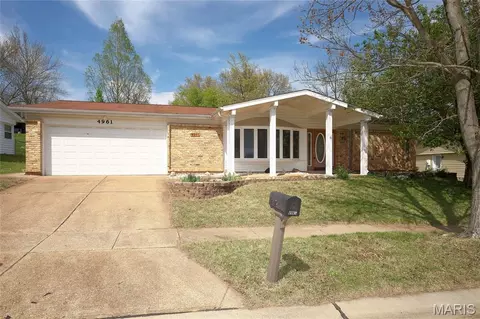 4961 Brookton Way, Saint Louis, MO 63128