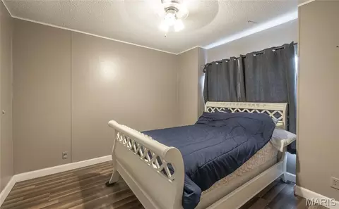 Bedroom - 12980 Canyon Rd, Dixon, MO 65459 photo 3 of 5