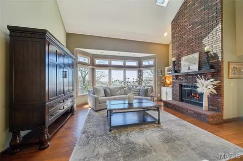 Living - 1553 Ridge Rd, Wildwood, MO 63021 photo 2 of 4