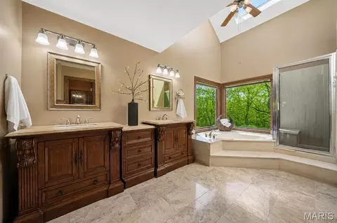 Bath - 1553 Ridge Rd, Wildwood, MO 63021 photo 1 of 5