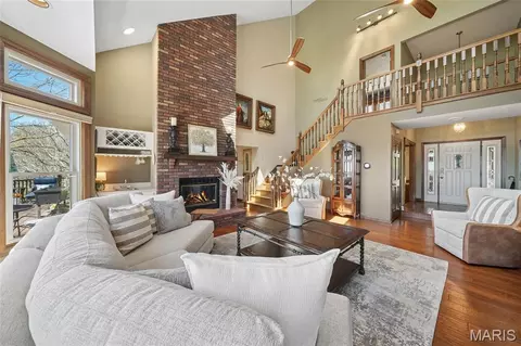 Living - 1553 Ridge Rd, Wildwood, MO 63021 photo 4 of 4