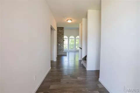 Entry Way - 468 Cass Dr, Troy, MO 63379 photo 4 of 8