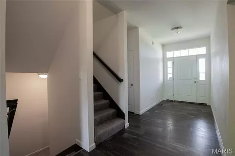 Entry Way - 468 Cass Dr, Troy, MO 63379 photo 6 of 8