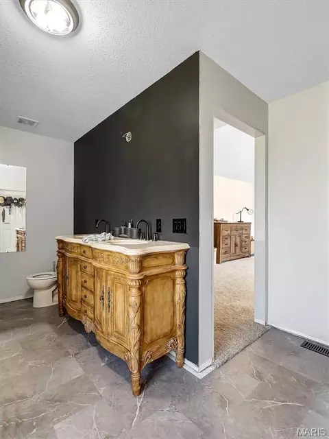 Bath - 763 Eagles View Ln, Saint Clair, MO 63077 photo 1 of 7
