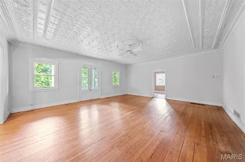 Living - 205 E 8th St, Hermann, MO 65041 photo 2 of 5