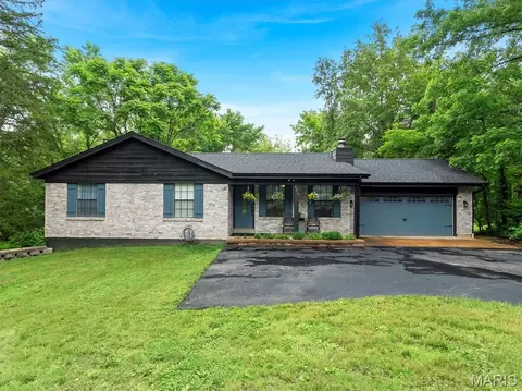 575 E Villa Ridge Rd, Villa Ridge, MO 63089