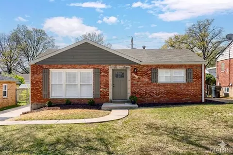 8034 Appleton Dr, University City, MO 63130