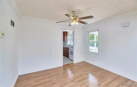 Living - 385 Annie Ave, Troy, MO 63379 photo 5 of 6