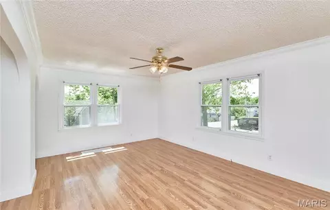 Living - 385 Annie Ave, Troy, MO 63379 photo 4 of 6