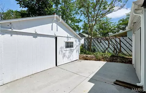 Exterior - 385 Annie Ave, Troy, MO 63379 photo 5 of 9