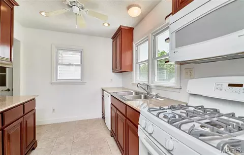 Kitchen - 385 Annie Ave, Troy, MO 63379 photo 1 of 5