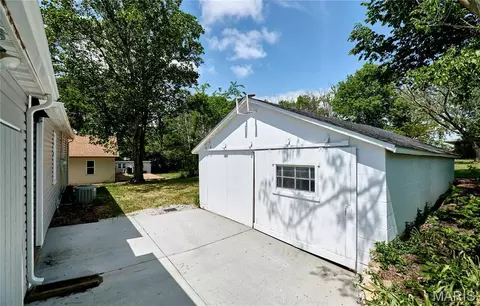 Exterior - 385 Annie Ave, Troy, MO 63379 photo 4 of 9
