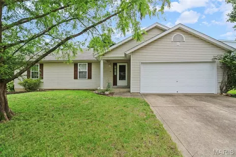Exterior - 8 Knoll Ridge Ct, O'fallon, MO 63368 photo 13 of 14