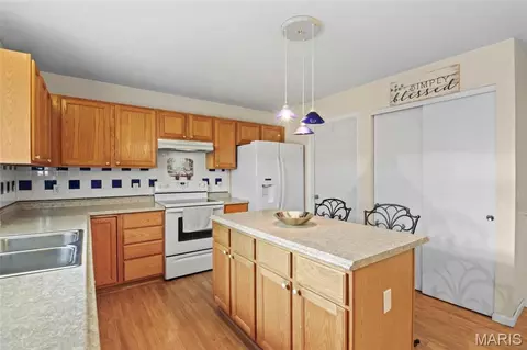 Kitchen - 8 Knoll Ridge Ct, O'fallon, MO 63368 photo 1 of 6