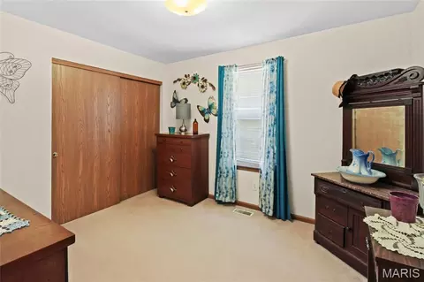 Bedroom - 8 Knoll Ridge Ct, O'fallon, MO 63368 photo 6 of 8