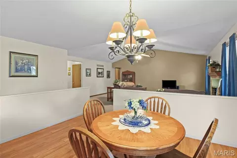 Dining - 8 Knoll Ridge Ct, O'fallon, MO 63368 photo 4 of 5