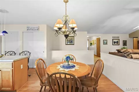 Dining - 8 Knoll Ridge Ct, O'fallon, MO 63368 photo 3 of 5