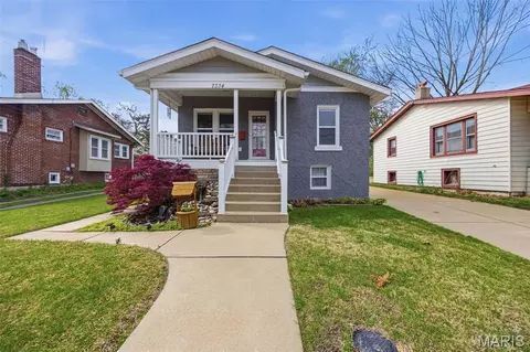 7334 Richmond Pl, Saint Louis, MO 63143