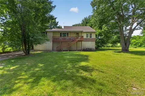 118 Highway N, Winfield, MO 63389
