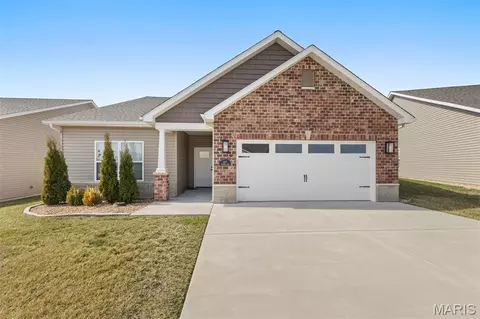 617 Dogwood Ln, Farmington, MO 63640