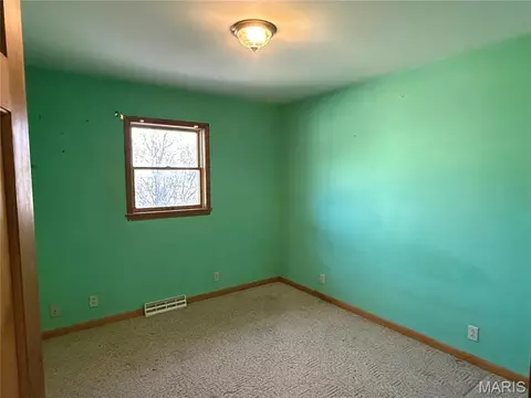 Bedroom - 20769 Highway 68, Vichy, MO 65580 photo 2 of 4