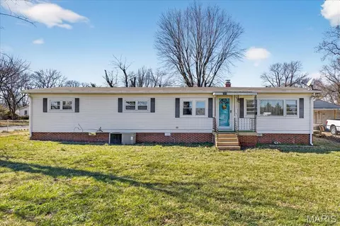 101 N Ruby Ln, Fairview Heights, IL 62208