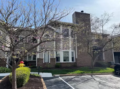 10942 Vauxhall Dr, Saint Louis, MO 63146