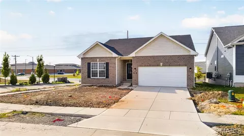 Exterior - 106 River Wind Dr, Saint Charles, MO 63301 photo 4 of 9