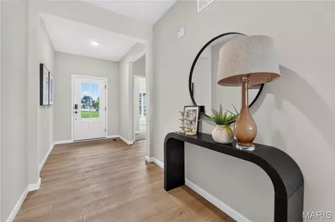 Entry Way - 106 River Wind Dr, Saint Charles, MO 63301 photo 2 of 4