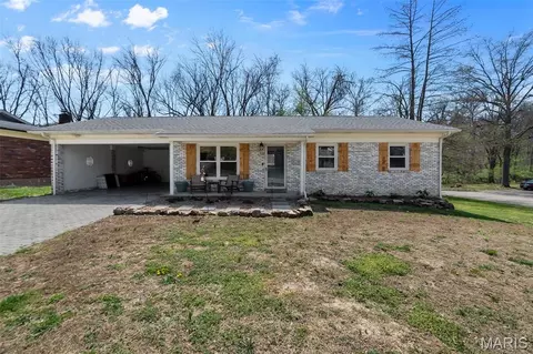3245 Bordeau Dr, Cape Girardeau, MO 63701