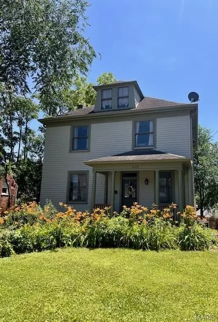 502 W 5th St, Washington, MO 63090