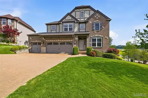 4200 Napa View Ln, Saint Charles, MO 63304