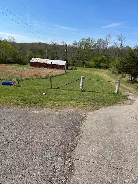 602 Englehart Ln, Marble Hill, MO 63764