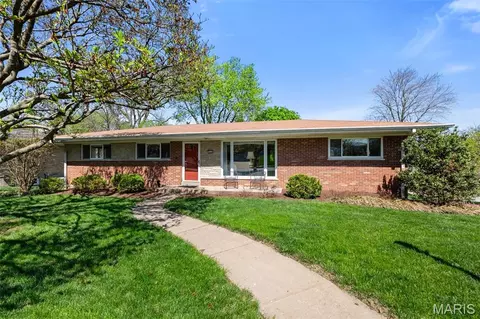 10131 Glenfield Ter, Saint Louis, MO 63126